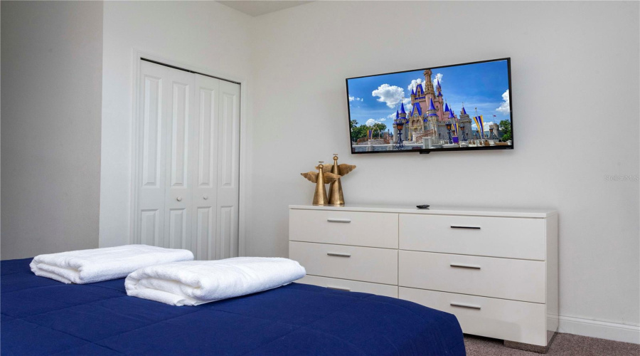 DAVENPORT, Florida 33896, 5 Bedrooms Bedrooms, ,4 BathroomsBathrooms,Residential,For Sale,CAPTIVA,0,MFRO6348209