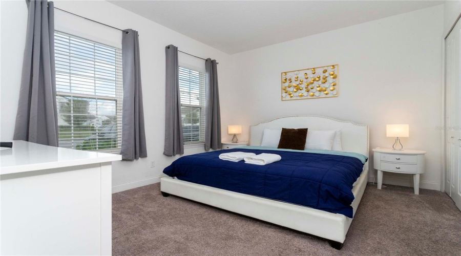 DAVENPORT, Florida 33896, 5 Bedrooms Bedrooms, ,4 BathroomsBathrooms,Residential,For Sale,CAPTIVA,0,MFRO6348209