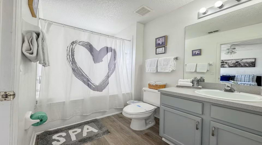 KISSIMMEE, Florida 34746, 3 Bedrooms Bedrooms, ,2 BathroomsBathrooms,Residential,For Sale,PARK TERRACE,0,MFRO6403973