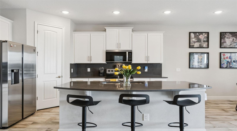 KISSIMMEE, Florida 34747, 4 Bedrooms Bedrooms, ,3 BathroomsBathrooms,Residential,For Sale,SOUTHFIELD,0,MFRO6404639