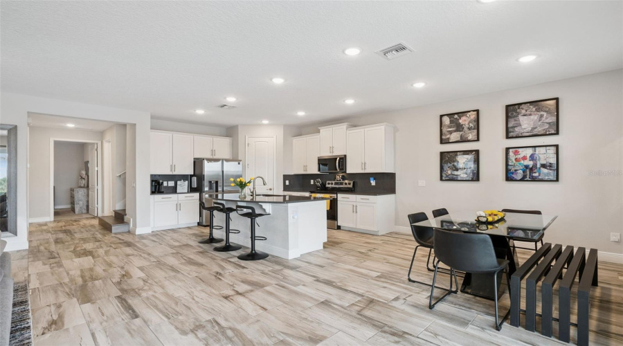KISSIMMEE, Florida 34747, 4 Bedrooms Bedrooms, ,3 BathroomsBathrooms,Residential,For Sale,SOUTHFIELD,0,MFRO6404639