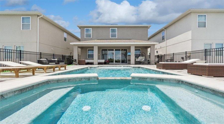 KISSIMMEE, Florida 34747, 4 Bedrooms Bedrooms, ,3 BathroomsBathrooms,Residential,For Sale,SOUTHFIELD,0,MFRO6404639