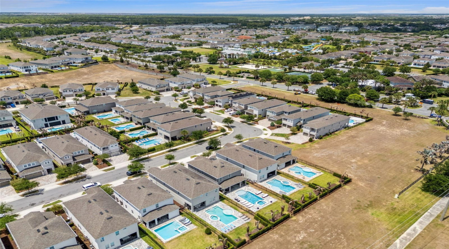 KISSIMMEE, Florida 34747, 4 Bedrooms Bedrooms, ,3 BathroomsBathrooms,Residential,For Sale,SOUTHFIELD,0,MFRO6404639