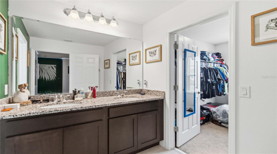 DAVENPORT, Florida 33837, 4 Bedrooms Bedrooms, ,2 BathroomsBathrooms,Residential,For Sale,ISLAND SLOUGH,0,MFRS5149192