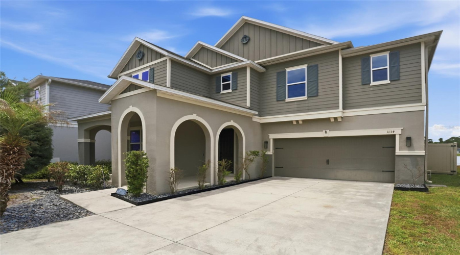 DAVENPORT, Florida 33896, 6 Bedrooms Bedrooms, ,4 BathroomsBathrooms,Residential,For Sale,AUGUSTUS,0,MFRS5149396