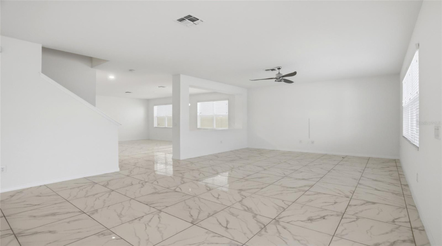 DAVENPORT, Florida 33896, 6 Bedrooms Bedrooms, ,4 BathroomsBathrooms,Residential,For Sale,AUGUSTUS,0,MFRS5149396