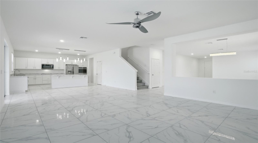 DAVENPORT, Florida 33896, 6 Bedrooms Bedrooms, ,4 BathroomsBathrooms,Residential,For Sale,AUGUSTUS,0,MFRS5149396