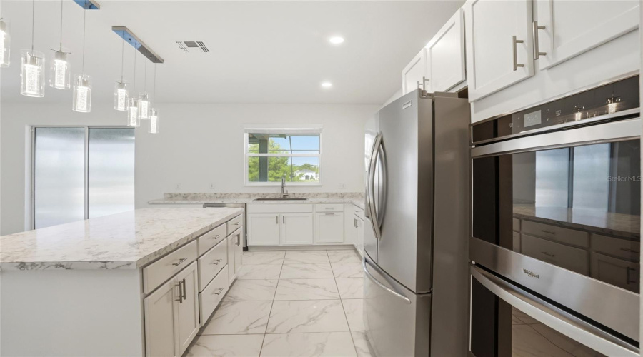 DAVENPORT, Florida 33896, 6 Bedrooms Bedrooms, ,4 BathroomsBathrooms,Residential,For Sale,AUGUSTUS,0,MFRS5149396