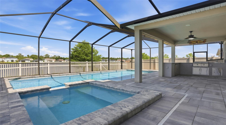 DAVENPORT, Florida 33896, 6 Bedrooms Bedrooms, ,4 BathroomsBathrooms,Residential,For Sale,AUGUSTUS,0,MFRS5149396