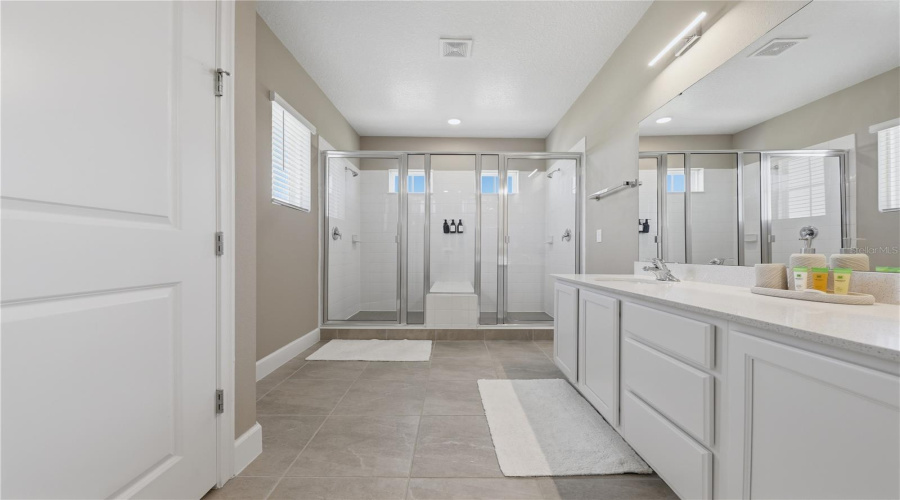 REUNION, Florida 34747, 5 Bedrooms Bedrooms, ,5 BathroomsBathrooms,Residential,For Sale,REUNION,0,MFRO6405283