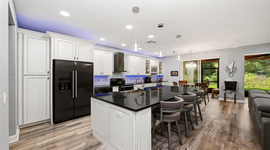 DAVENPORT, Florida 33896, 3 Bedrooms Bedrooms, ,2 BathroomsBathrooms,Residential,For Sale,RIVERDALE,0,MFRS5149344