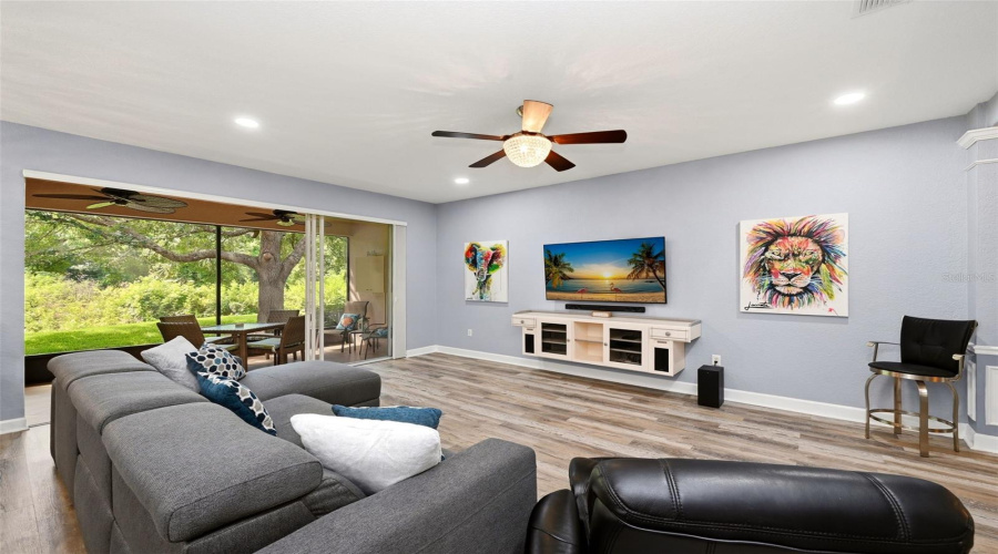 DAVENPORT, Florida 33896, 3 Bedrooms Bedrooms, ,2 BathroomsBathrooms,Residential,For Sale,RIVERDALE,0,MFRS5149344