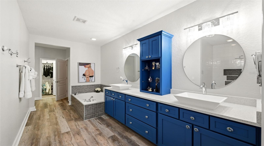 DAVENPORT, Florida 33896, 3 Bedrooms Bedrooms, ,2 BathroomsBathrooms,Residential,For Sale,RIVERDALE,0,MFRS5149344