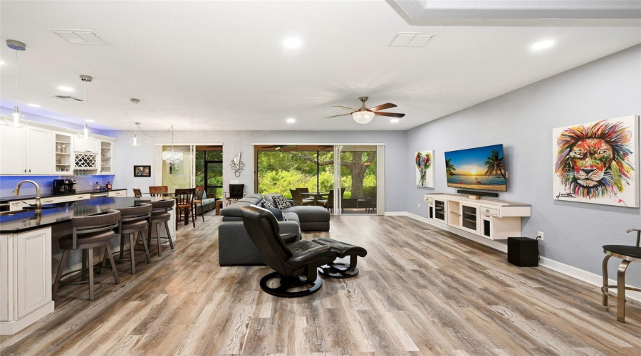 DAVENPORT, Florida 33896, 3 Bedrooms Bedrooms, ,2 BathroomsBathrooms,Residential,For Sale,RIVERDALE,0,MFRS5149344