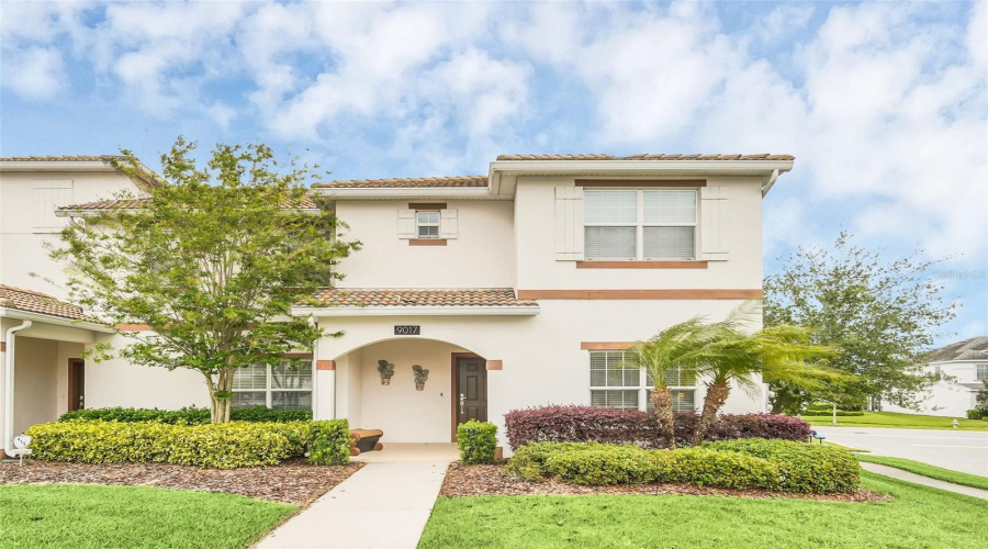 DAVENPORT, Florida 33896, 5 Bedrooms Bedrooms, ,4 BathroomsBathrooms,Residential,For Sale,DOGLEG,0,MFRS5149379