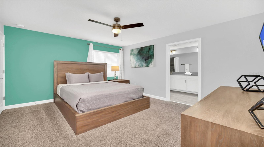 DAVENPORT, Florida 33896, 5 Bedrooms Bedrooms, ,4 BathroomsBathrooms,Residential,For Sale,DOGLEG,0,MFRS5149379