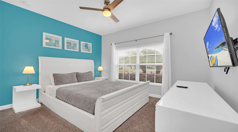 DAVENPORT, Florida 33896, 5 Bedrooms Bedrooms, ,4 BathroomsBathrooms,Residential,For Sale,DOGLEG,0,MFRS5149379
