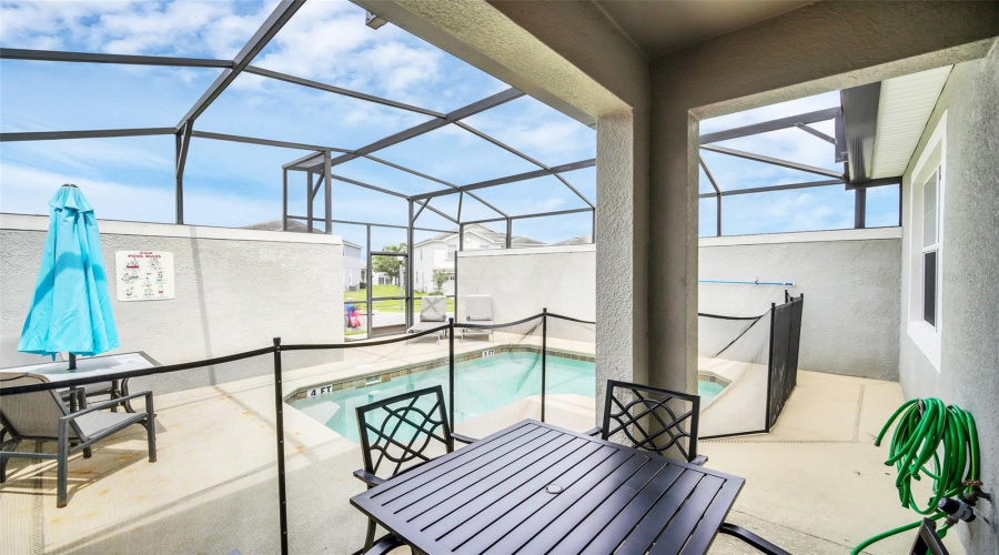 DAVENPORT, Florida 33896, 5 Bedrooms Bedrooms, ,4 BathroomsBathrooms,Residential,For Sale,DOGLEG,0,MFRS5149379