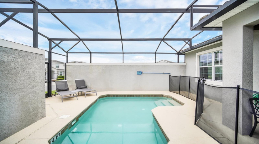 DAVENPORT, Florida 33896, 5 Bedrooms Bedrooms, ,4 BathroomsBathrooms,Residential,For Sale,DOGLEG,0,MFRS5149379