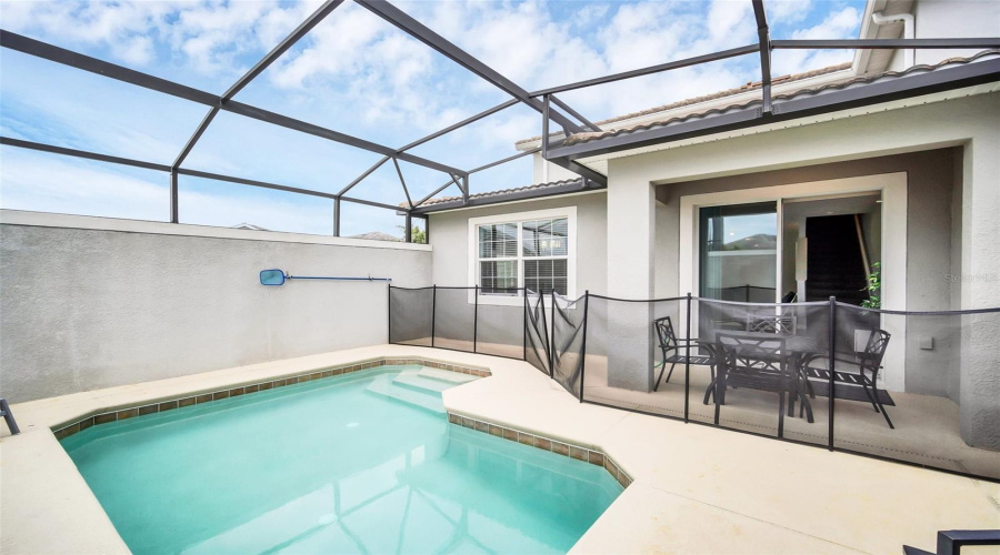 DAVENPORT, Florida 33896, 5 Bedrooms Bedrooms, ,4 BathroomsBathrooms,Residential,For Sale,DOGLEG,0,MFRS5149379