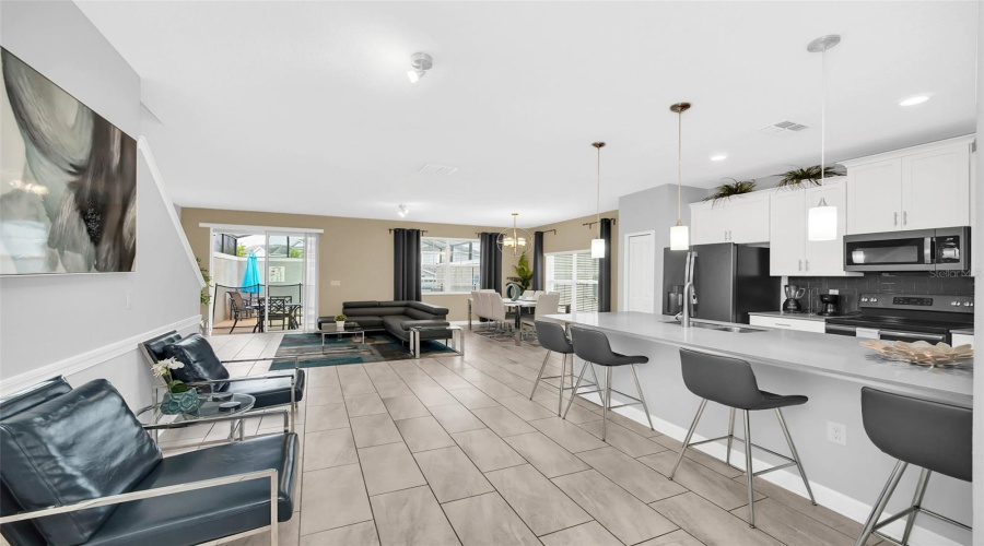 DAVENPORT, Florida 33896, 5 Bedrooms Bedrooms, ,4 BathroomsBathrooms,Residential,For Sale,DOGLEG,0,MFRS5149379