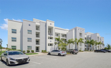 KISSIMMEE, Florida 34746, 2 Bedrooms Bedrooms, ,2 BathroomsBathrooms,Residential,For Sale,CLOCK TOWER,0,MFRS5149389