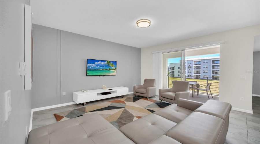 KISSIMMEE, Florida 34746, 2 Bedrooms Bedrooms, ,2 BathroomsBathrooms,Residential,For Sale,PARADOX,0,MFRS5149384