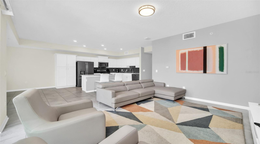 KISSIMMEE, Florida 34746, 2 Bedrooms Bedrooms, ,2 BathroomsBathrooms,Residential,For Sale,PARADOX,0,MFRS5149384