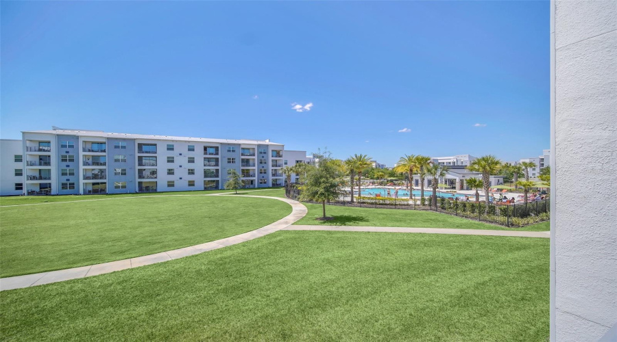 KISSIMMEE, Florida 34746, 2 Bedrooms Bedrooms, ,2 BathroomsBathrooms,Residential,For Sale,PARADOX,0,MFRS5149384