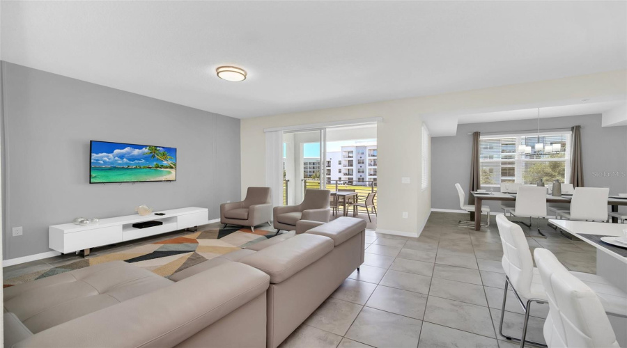 KISSIMMEE, Florida 34746, 2 Bedrooms Bedrooms, ,2 BathroomsBathrooms,Residential,For Sale,PARADOX,0,MFRS5149384