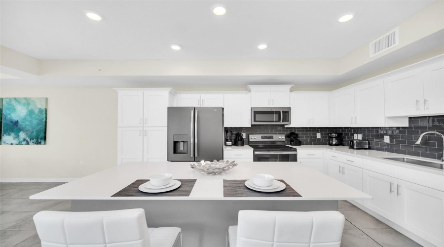 KISSIMMEE, Florida 34746, 2 Bedrooms Bedrooms, ,2 BathroomsBathrooms,Residential,For Sale,PARADOX,0,MFRS5149384