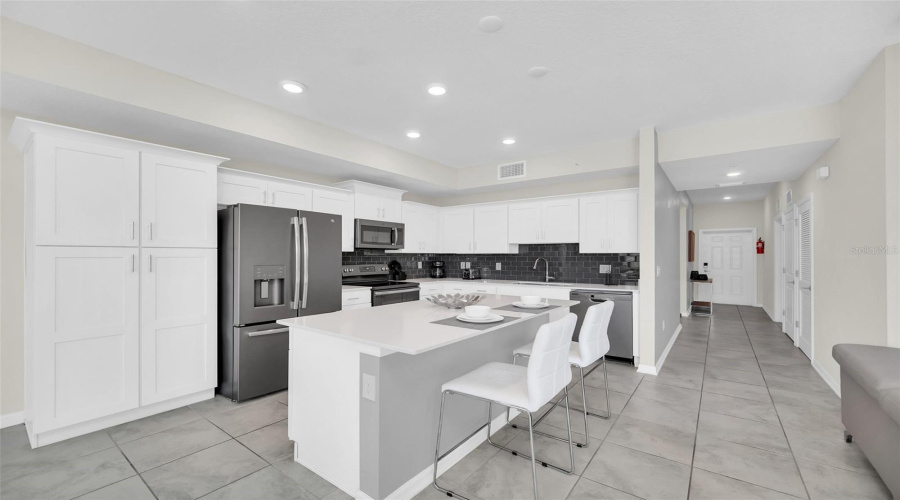 KISSIMMEE, Florida 34746, 2 Bedrooms Bedrooms, ,2 BathroomsBathrooms,Residential,For Sale,PARADOX,0,MFRS5149384