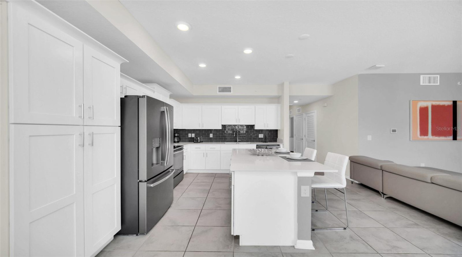 KISSIMMEE, Florida 34746, 2 Bedrooms Bedrooms, ,2 BathroomsBathrooms,Residential,For Sale,PARADOX,0,MFRS5149384