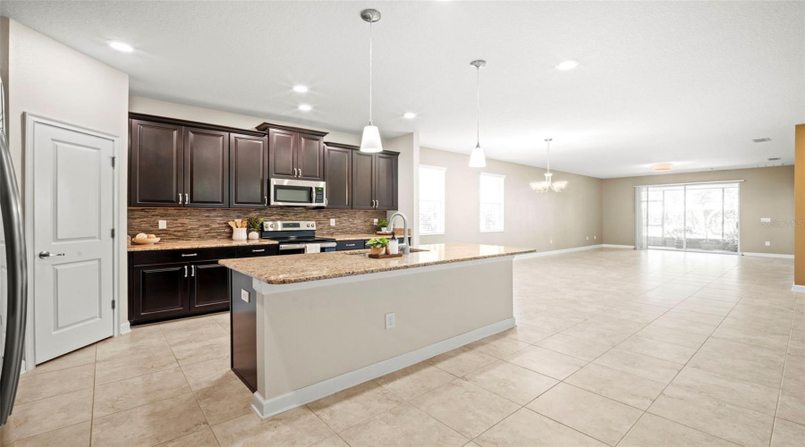 KISSIMMEE, Florida 34746, 3 Bedrooms Bedrooms, ,2 BathroomsBathrooms,Residential,For Sale,FAIRY TALE,0,MFRO6405564