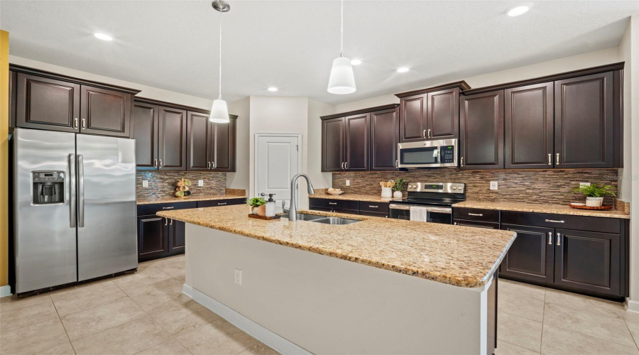 KISSIMMEE, Florida 34746, 3 Bedrooms Bedrooms, ,2 BathroomsBathrooms,Residential,For Sale,FAIRY TALE,0,MFRO6405564
