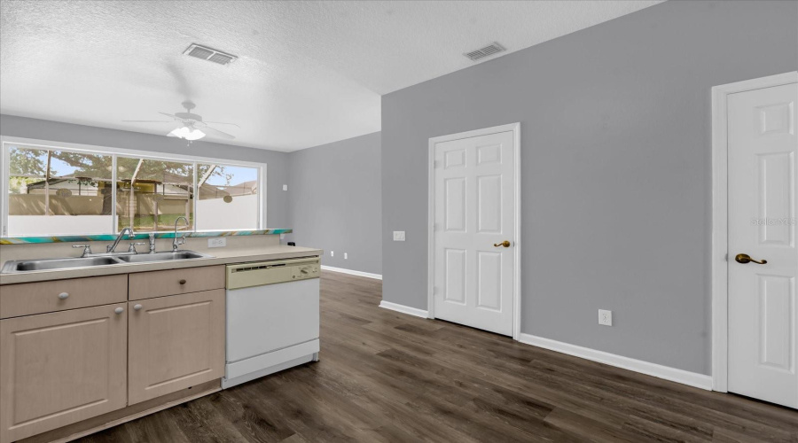 KISSIMMEE, Florida 34747, 3 Bedrooms Bedrooms, ,3 BathroomsBathrooms,Residential,For Sale,SILVER PALM,0,MFRS5149029
