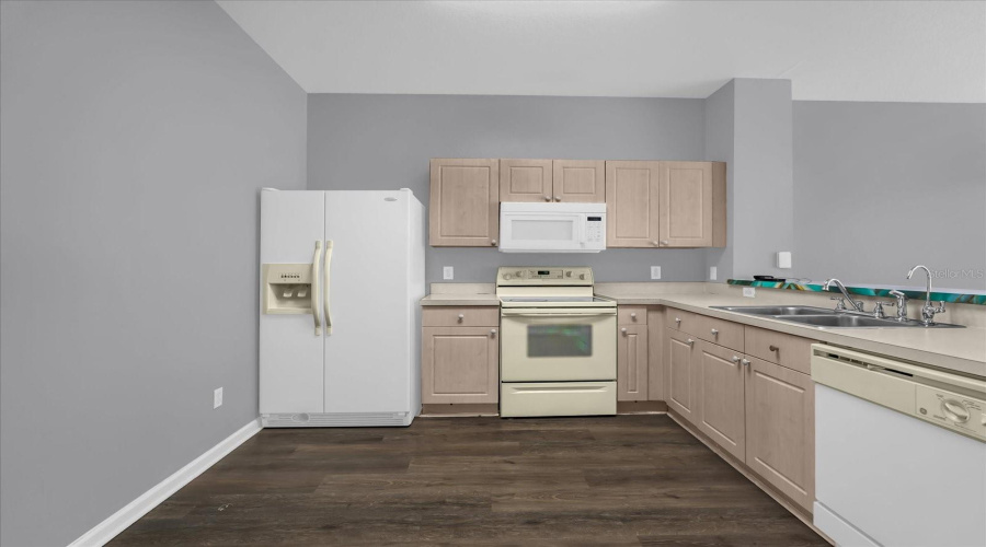 KISSIMMEE, Florida 34747, 3 Bedrooms Bedrooms, ,3 BathroomsBathrooms,Residential,For Sale,SILVER PALM,0,MFRS5149029