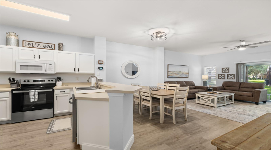Kitchen, dining & Family room