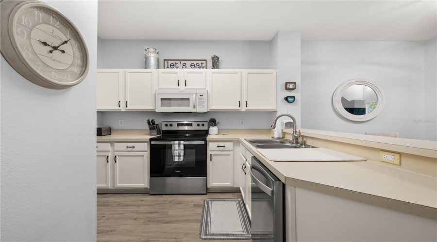 KISSIMMEE, Florida 34747, 3 Bedrooms Bedrooms, ,2 BathroomsBathrooms,Residential,For Sale,CRYSTAL COVE,0,MFRO6404613