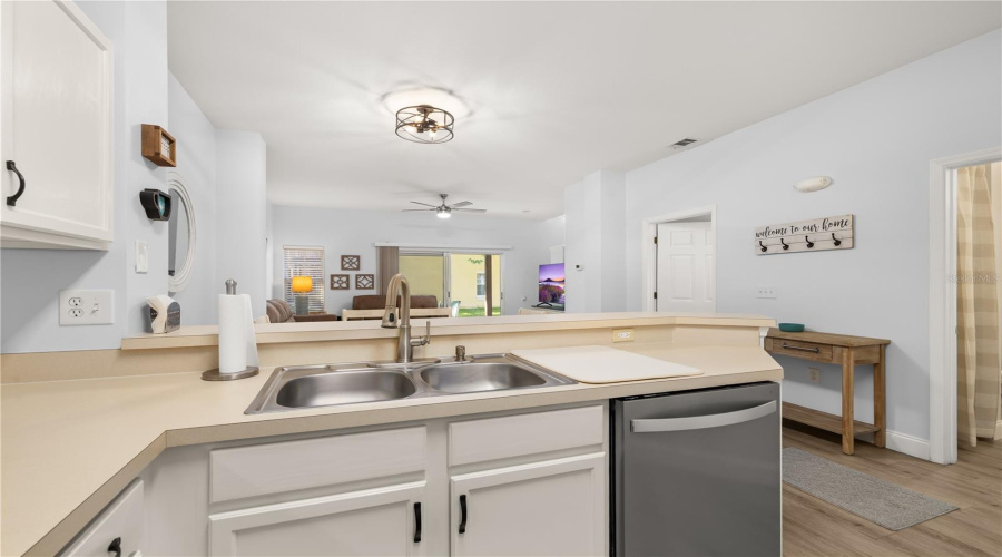 KISSIMMEE, Florida 34747, 3 Bedrooms Bedrooms, ,2 BathroomsBathrooms,Residential,For Sale,CRYSTAL COVE,0,MFRO6404613