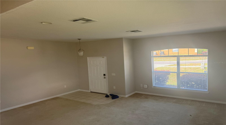 DAVENPORT, Florida 33837, 5 Bedrooms Bedrooms, ,3 BathroomsBathrooms,Residential,For Sale,CADIZ,0,MFRO6404578