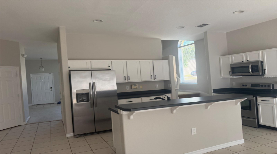 DAVENPORT, Florida 33837, 5 Bedrooms Bedrooms, ,3 BathroomsBathrooms,Residential,For Sale,CADIZ,0,MFRO6404578