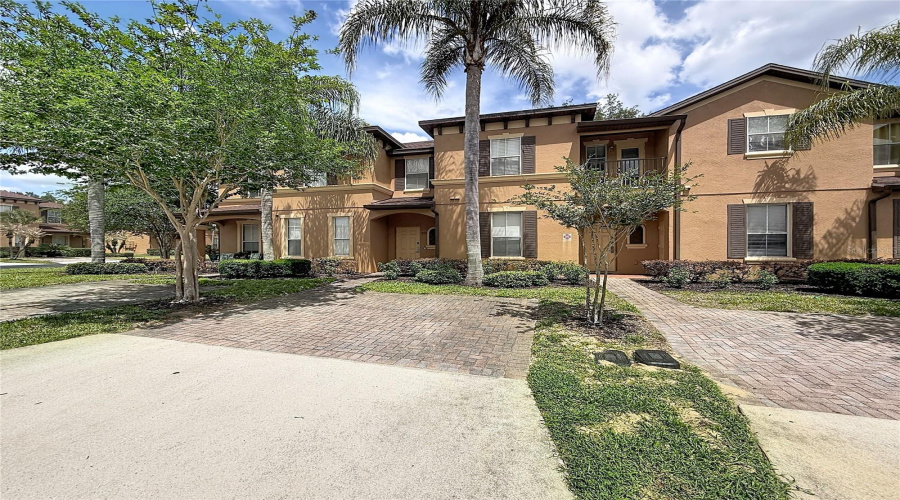 DAVENPORT, Florida 33897, 4 Bedrooms Bedrooms, ,3 BathroomsBathrooms,Residential,For Sale,CAPRI,0,MFRS5149293