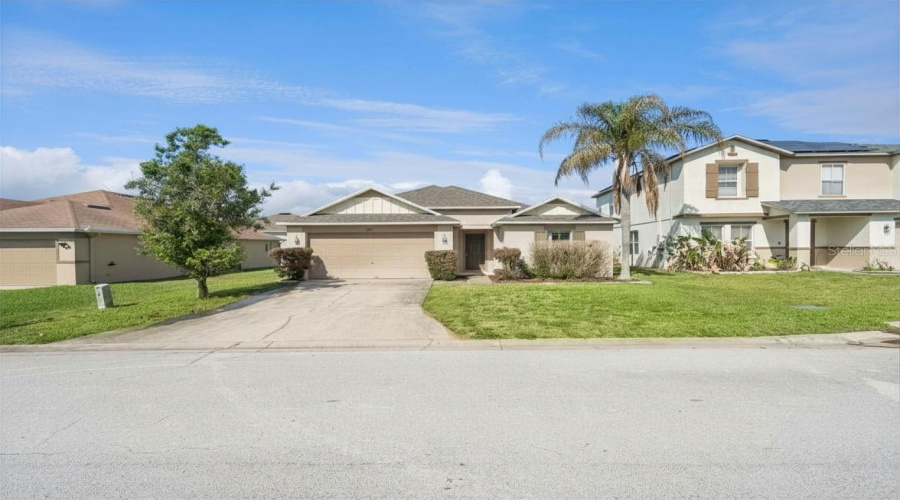DAVENPORT, Florida 33897, 3 Bedrooms Bedrooms, ,2 BathroomsBathrooms,Residential,For Sale,ELDERBERRY,0,MFRO6403658