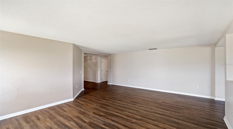 DAVENPORT, Florida 33897, 3 Bedrooms Bedrooms, ,2 BathroomsBathrooms,Residential,For Sale,ELDERBERRY,0,MFRO6403658