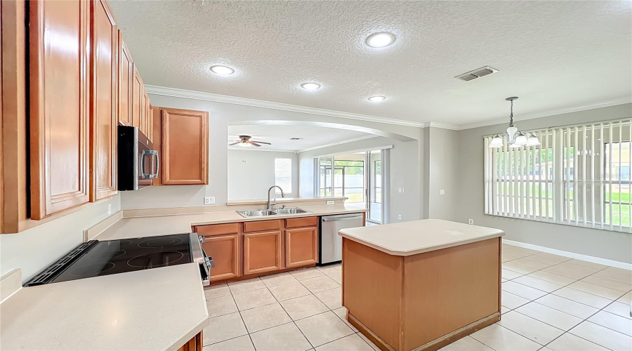 KISSIMMEE, Florida 34746, 4 Bedrooms Bedrooms, ,3 BathroomsBathrooms,Residential,For Sale,LUTZA,0,MFRO6377818