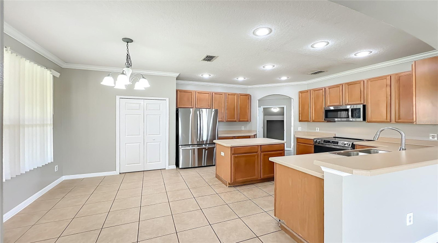 KISSIMMEE, Florida 34746, 4 Bedrooms Bedrooms, ,3 BathroomsBathrooms,Residential,For Sale,LUTZA,0,MFRO6377818