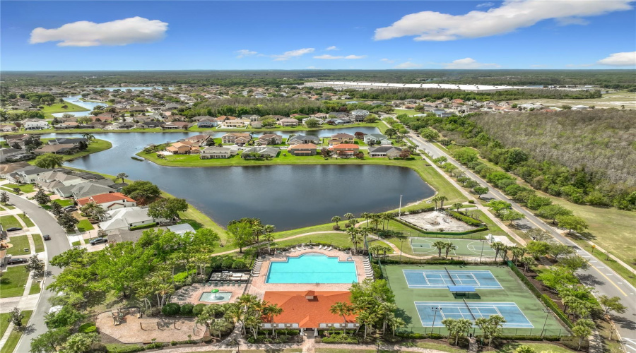 KISSIMMEE, Florida 34746, 4 Bedrooms Bedrooms, ,3 BathroomsBathrooms,Residential,For Sale,LUTZA,0,MFRO6377818