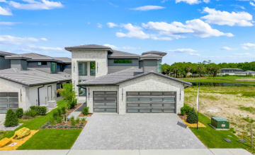 DAVENPORT, Florida 33837, 5 Bedrooms Bedrooms, ,4 BathroomsBathrooms,Residential,For Sale,KENSINGTON,0,MFRO6405774