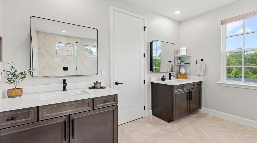 KISSIMMEE, Florida 34747, 5 Bedrooms Bedrooms, ,4 BathroomsBathrooms,Residential,For Sale,ESTUARY LAKE,0,MFRO6403263